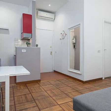 Classbnb - Two 400 Meters From The Duomo Milano