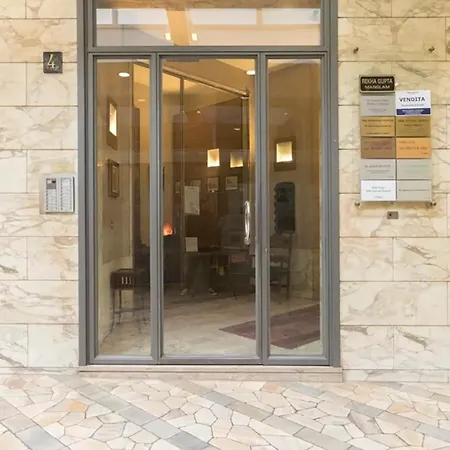 Апартаменты Classbnb - 400 Meters From Duomo