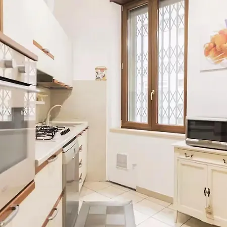 Classbnb - Two 400 Meters From The Duomo * Milan