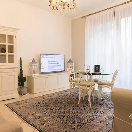 Apartment Classbnb - Two 400 Meters From The Duomo *